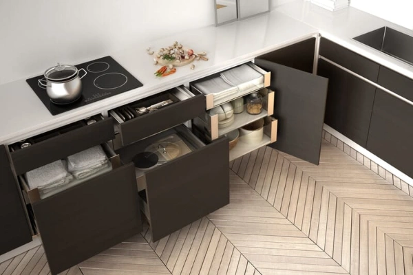 A magic pull-out to store your utensils